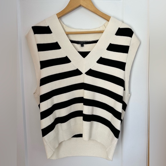 Dynamite sweater vest, size M, cream and black - Picture 1 of 4
